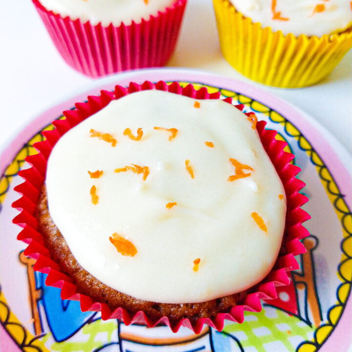 CARROT CUPCAKES RECIPE WITH CREAM CHEESE FROSTING