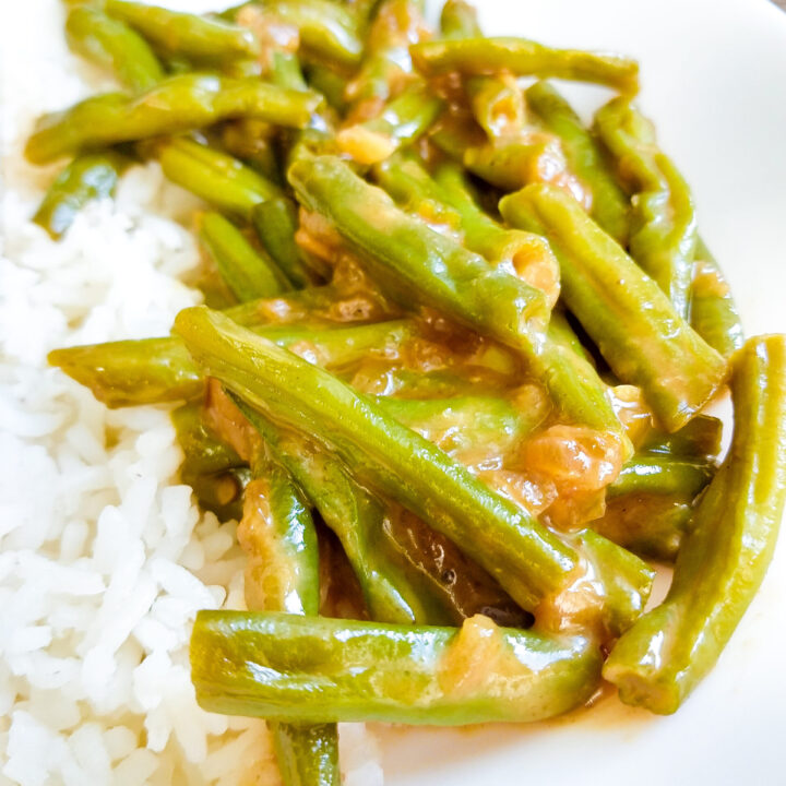 GREEN BEANS IN INDONESIAN COCONUT SAUCE