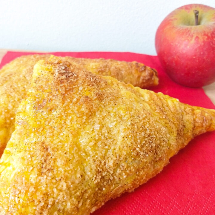 EASY Dutch APPLE TURNOVERS