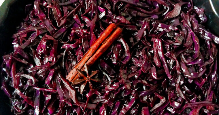 Braised red cabbage with red wine