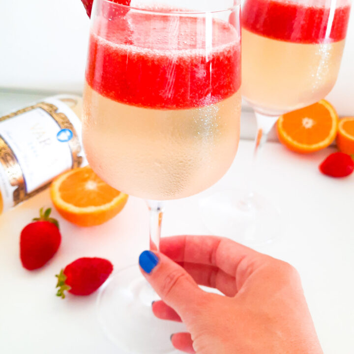 Sweet white wine jelly with strawberry sauce recipe
